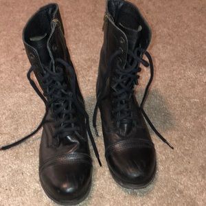 Steve Madden tie up black troopa combat boots
